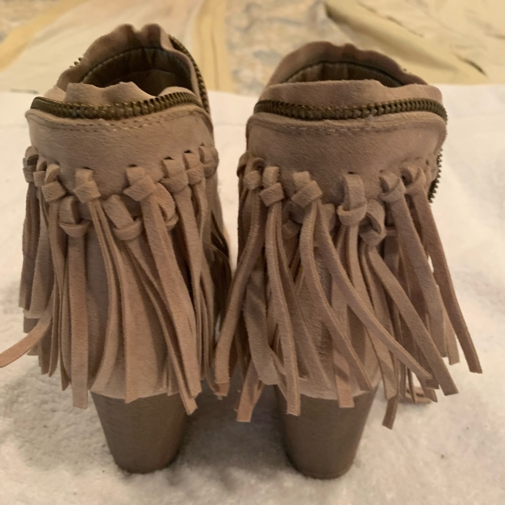 Suede taupe booties